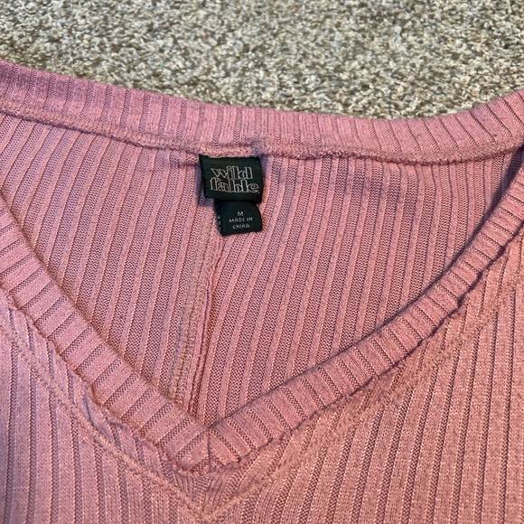 Wild Fable Pink Ribbed V-Neck Sweatshirt - Picture 2 of 2